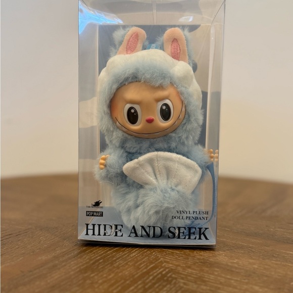 POP MART Labubu Hide and Seek Plush Doll Pendant – New in Box - Picture 6 of 6